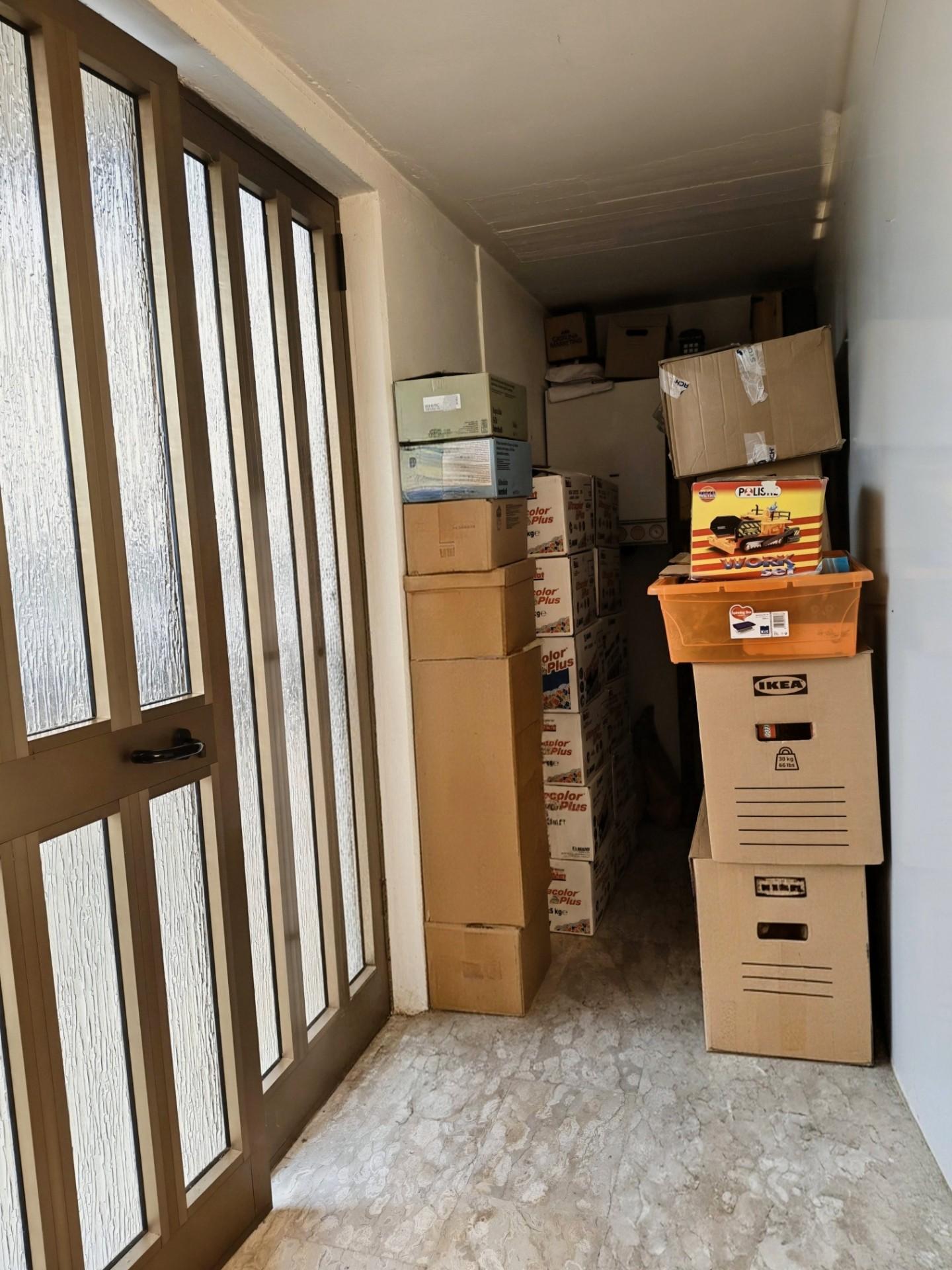 Box/Garage 40mq in affitto a Cascina