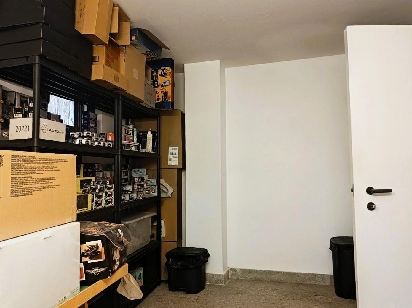 Box/Garage 40mq in affitto a Cascina