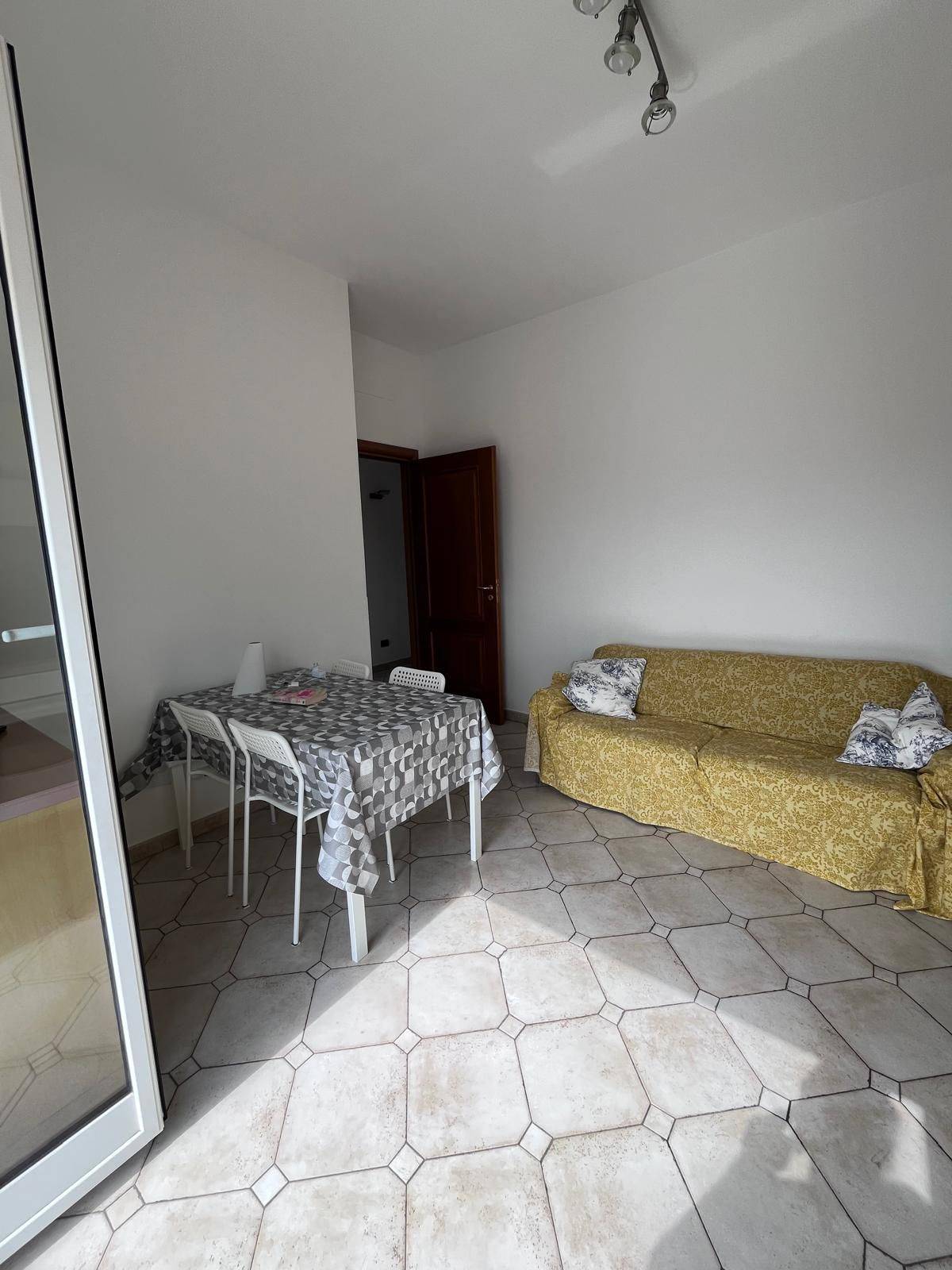 Appartamento in affitto a Albenga, Vadino