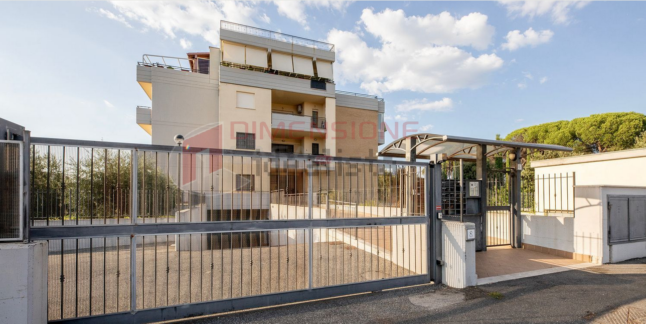 Bilocale con terrazzo in via pollutri, Roma