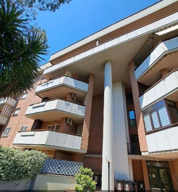 appartamento in vendita a Roma in zona Lunghezza