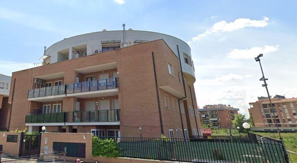 Trilocale in vendita in via cardinale luigi traglia 85, Roma