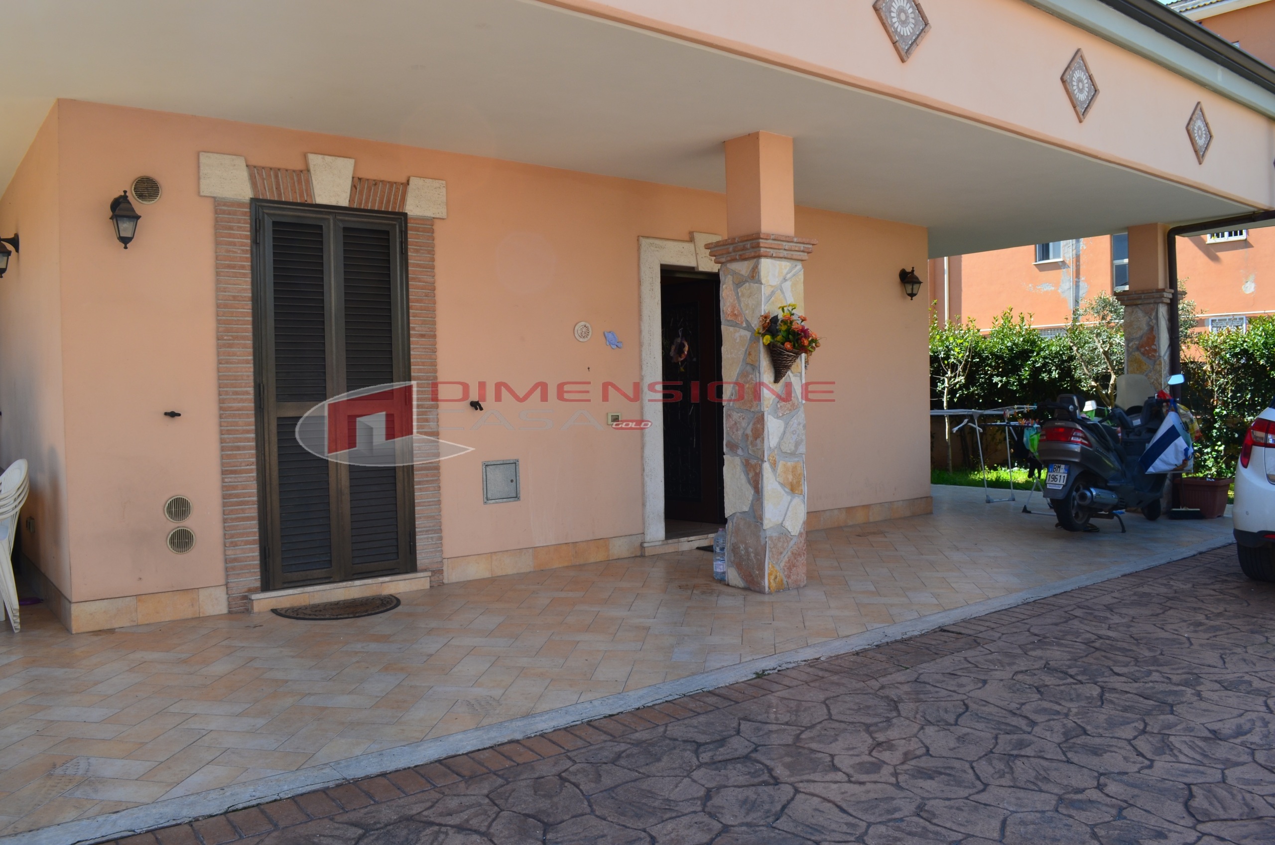 Casa indipendente con giardino in via del fosso dell'osa 399, Roma