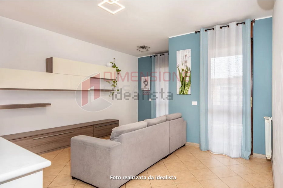 Bilocale con terrazzo in via massa di san giulianovia di massa san giuliano, Roma