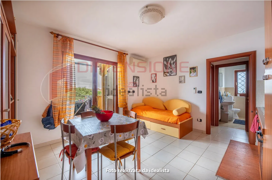 Bilocale con terrazzo in via roccaspinalveti, Roma