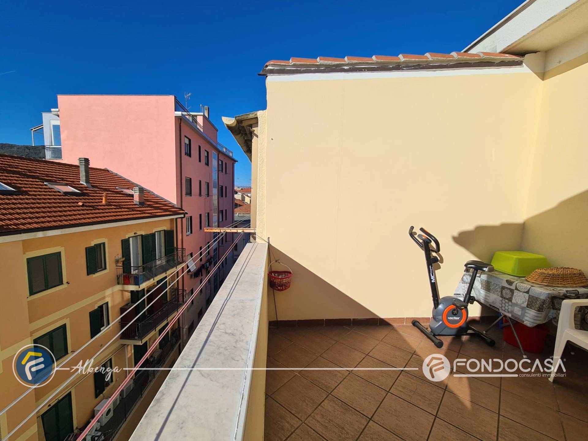Appartamento con terrazzo a Albenga
