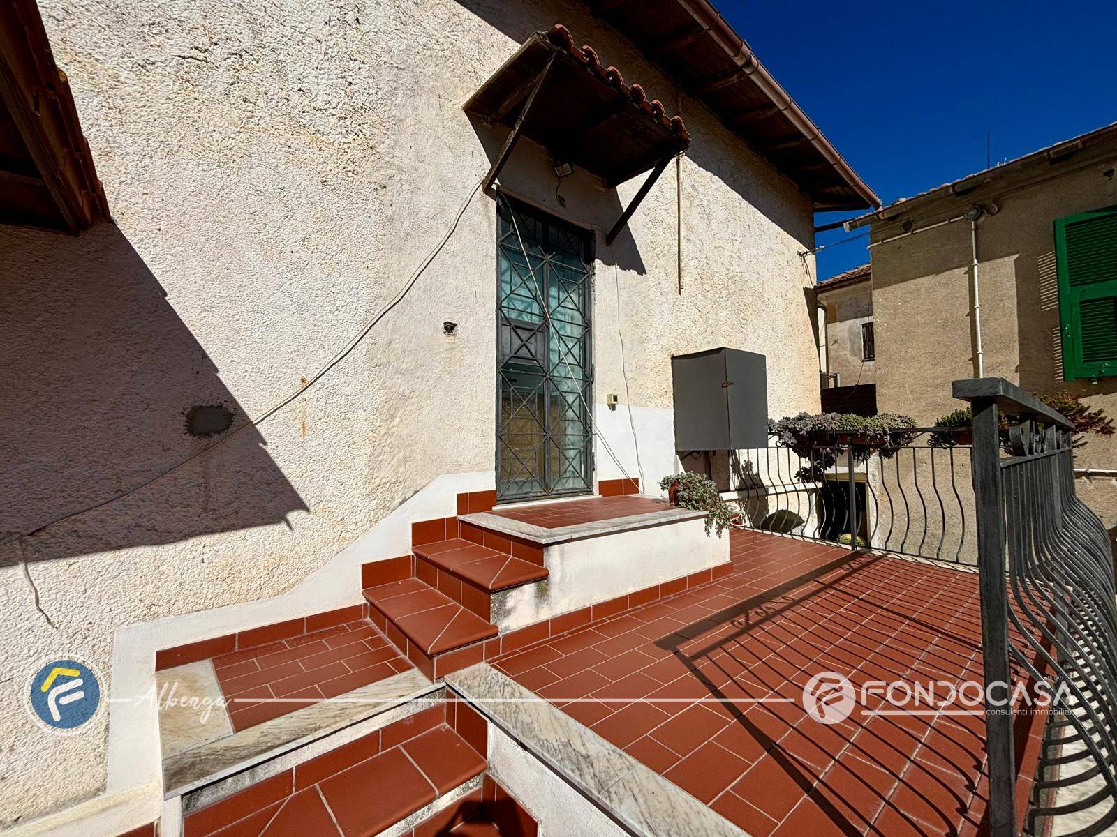 Casa indipendente con terrazzo, Albenga lusignano