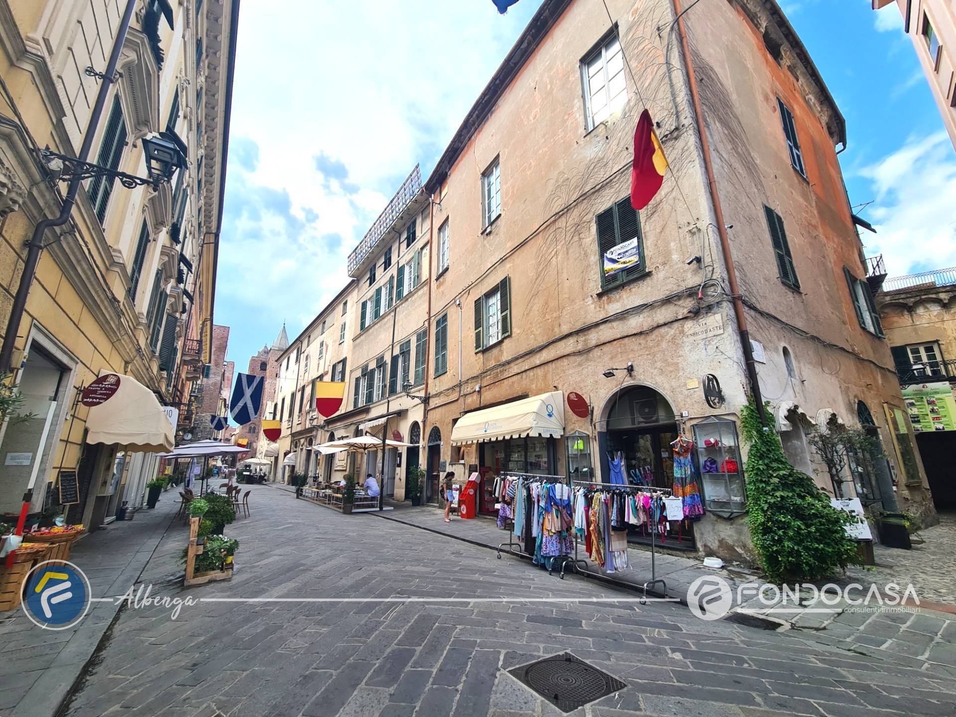 Abitazioni tipiche storiche in vendita a Albenga