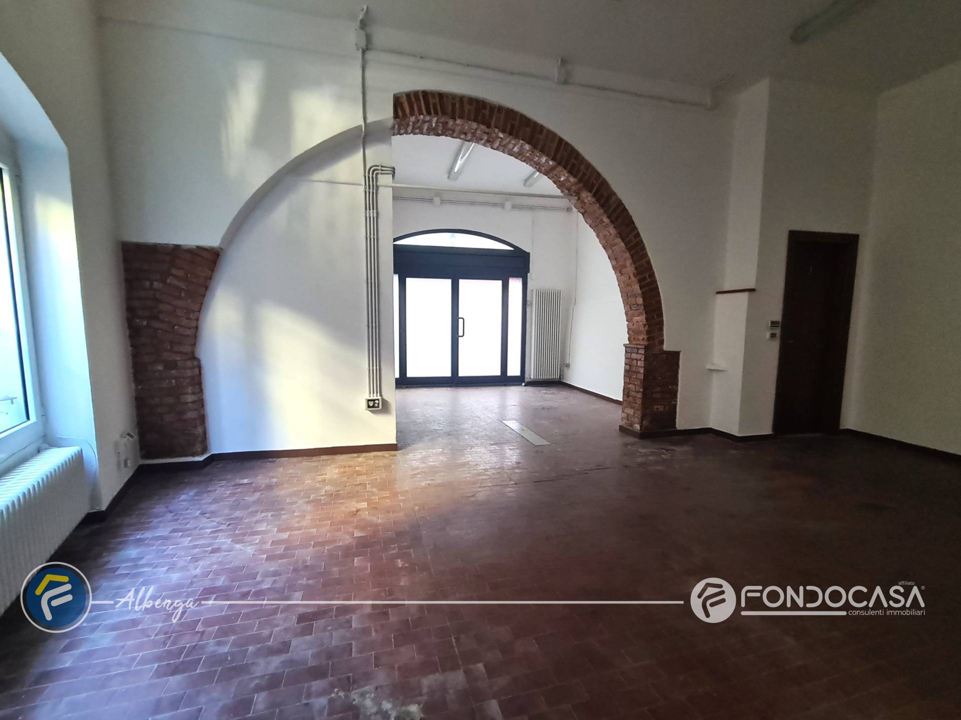 Magazzino in vendita a Albenga