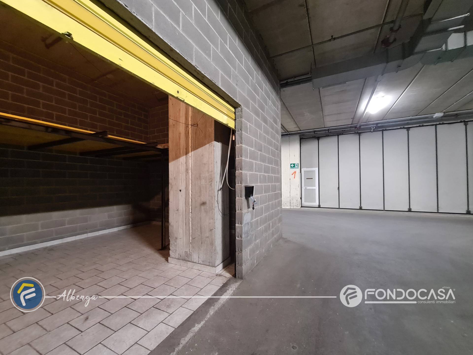 Box o garage in vendita a Albenga