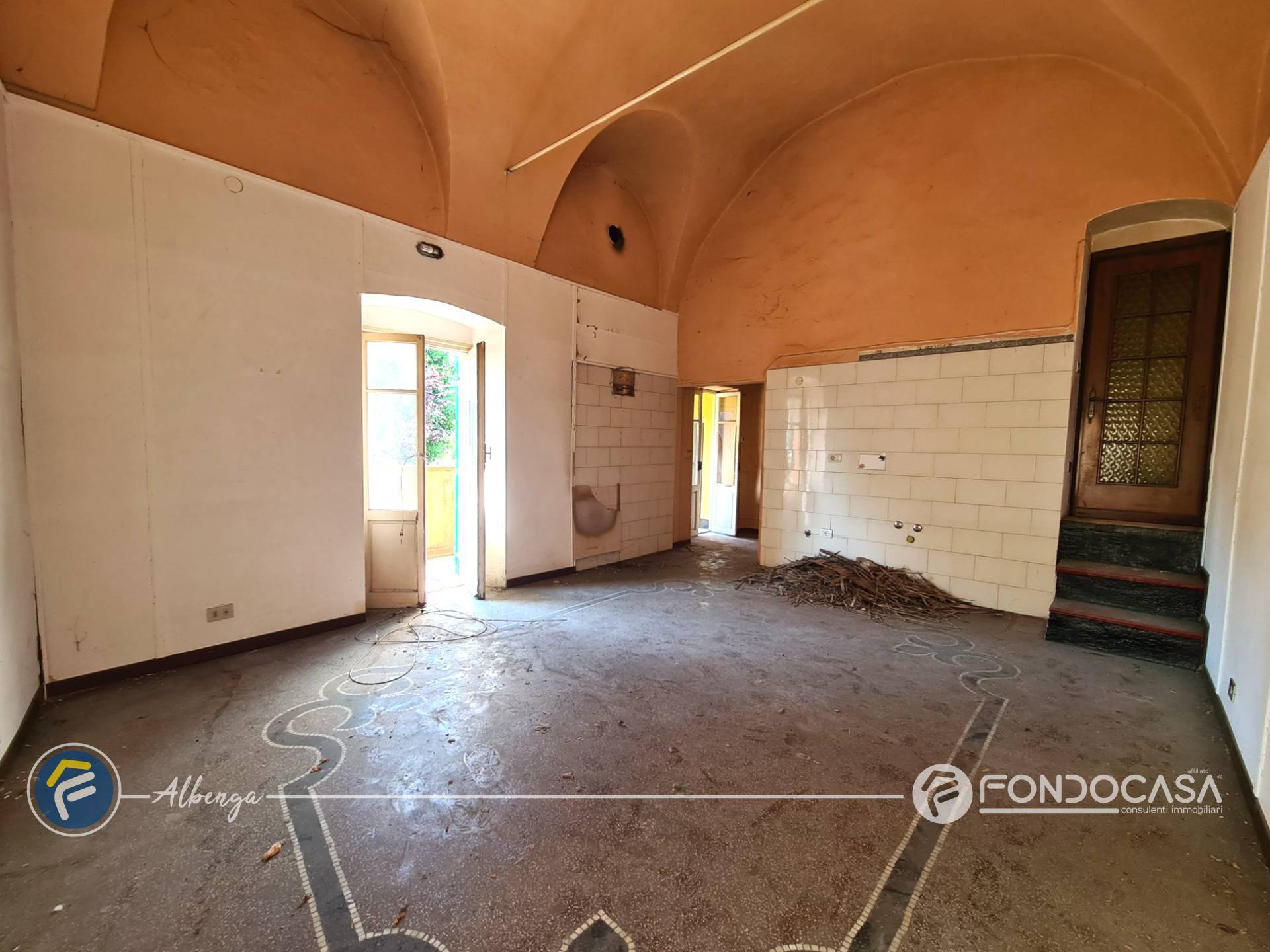 Casa semindipendente in vendita a Albenga, Leca