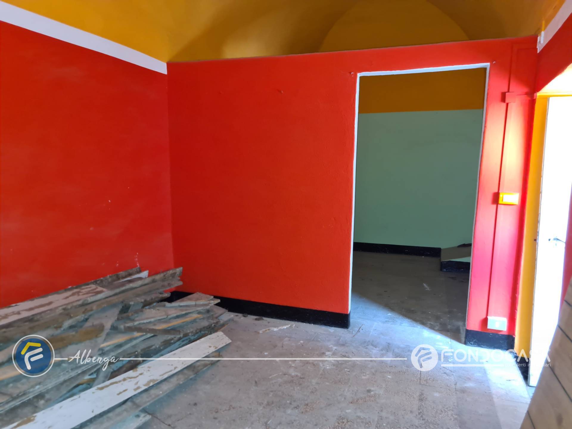 Casa semindipendente in vendita a Albenga, Leca