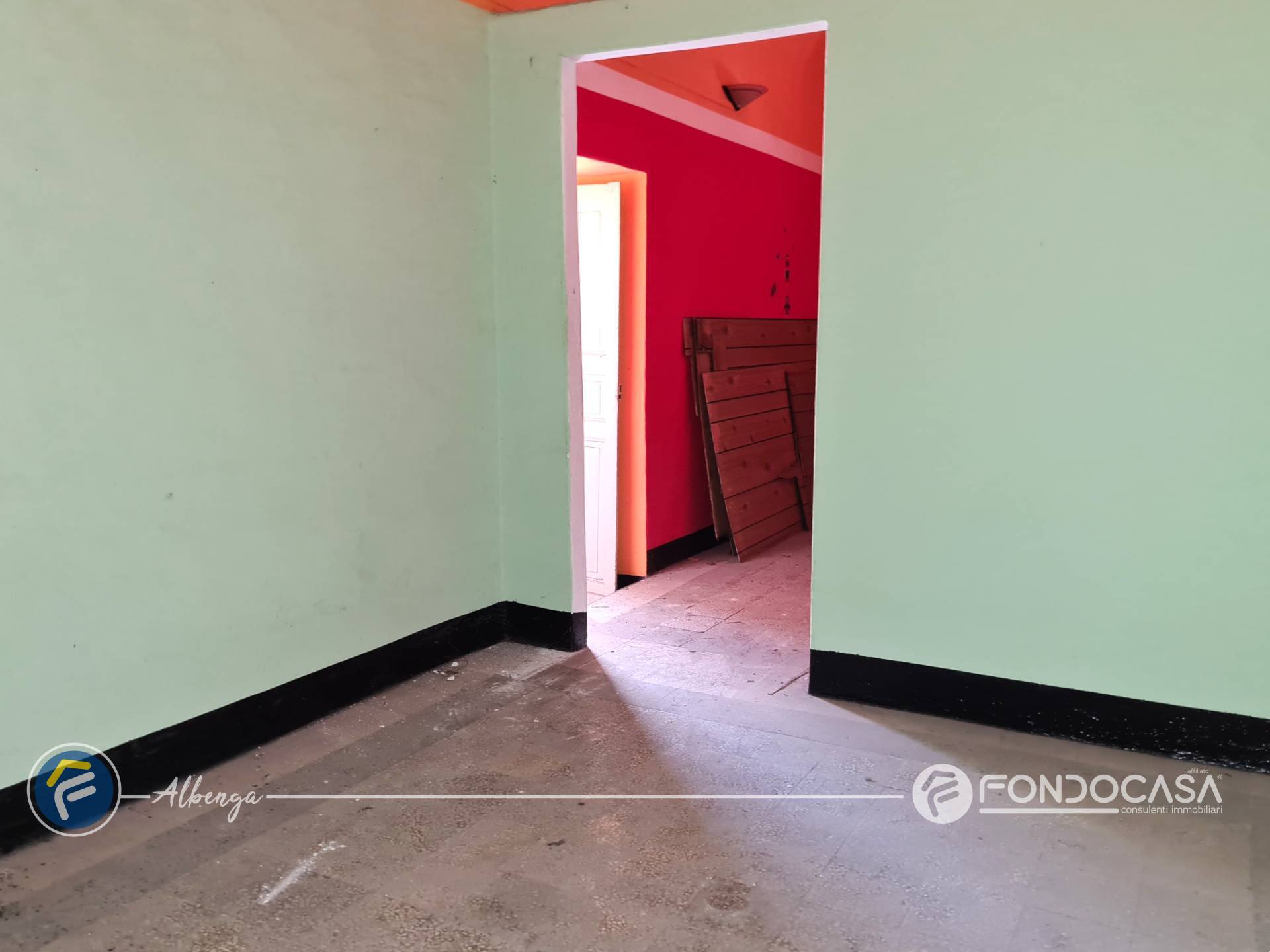 Casa semindipendente in vendita a Albenga, Leca