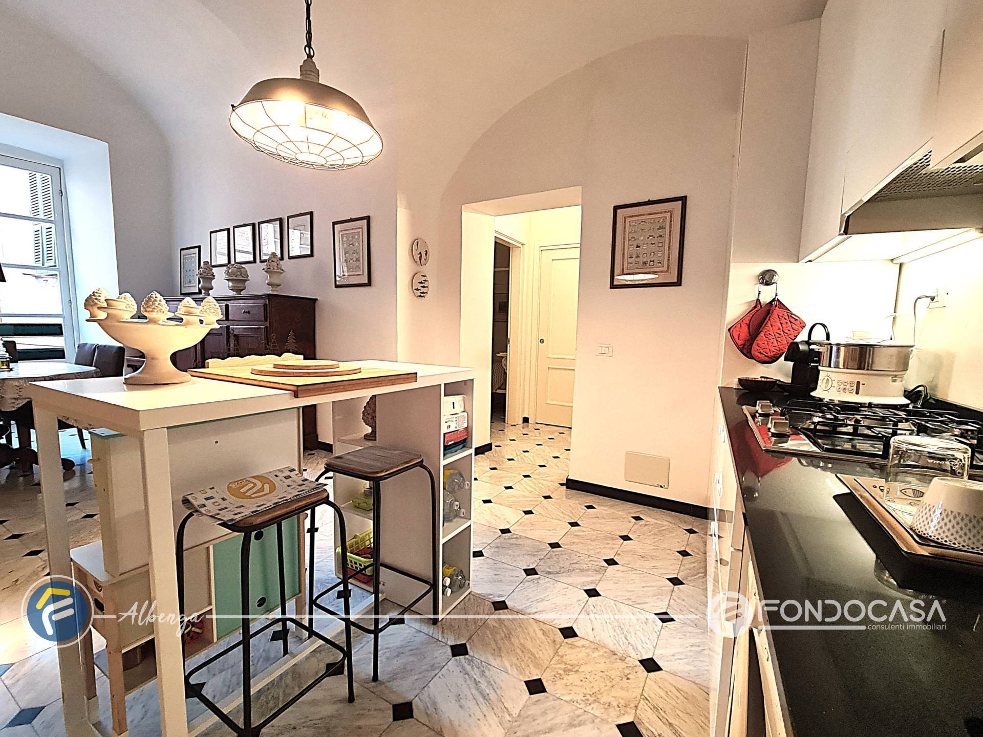 Abitazioni tipiche storiche in vendita a Albenga