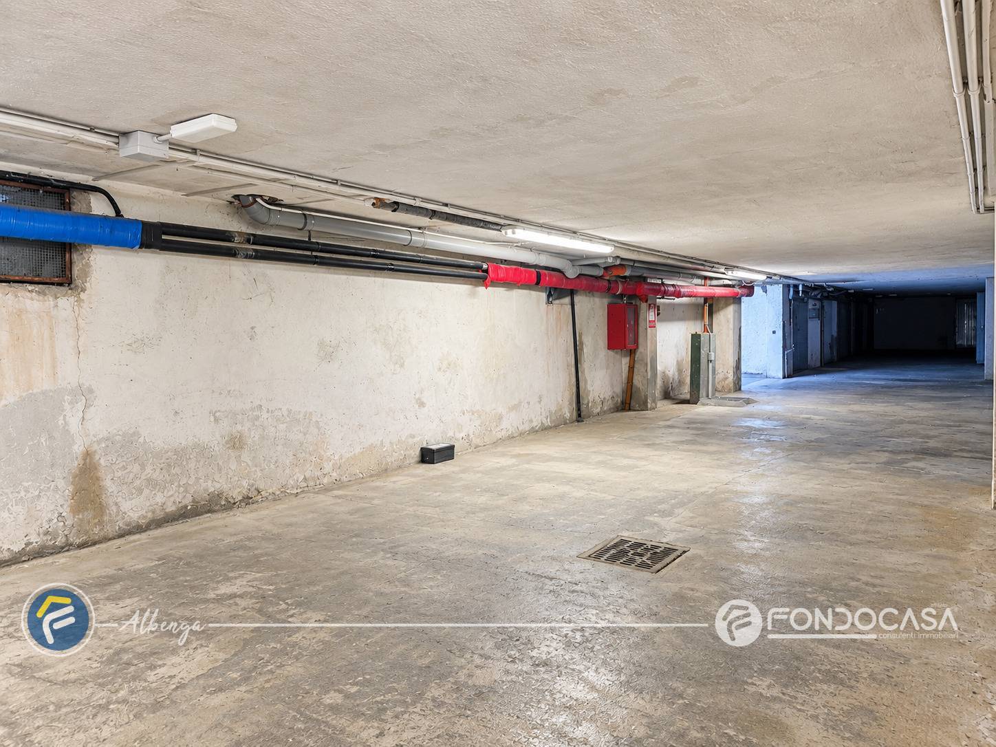 Box o garage in vendita a Albenga