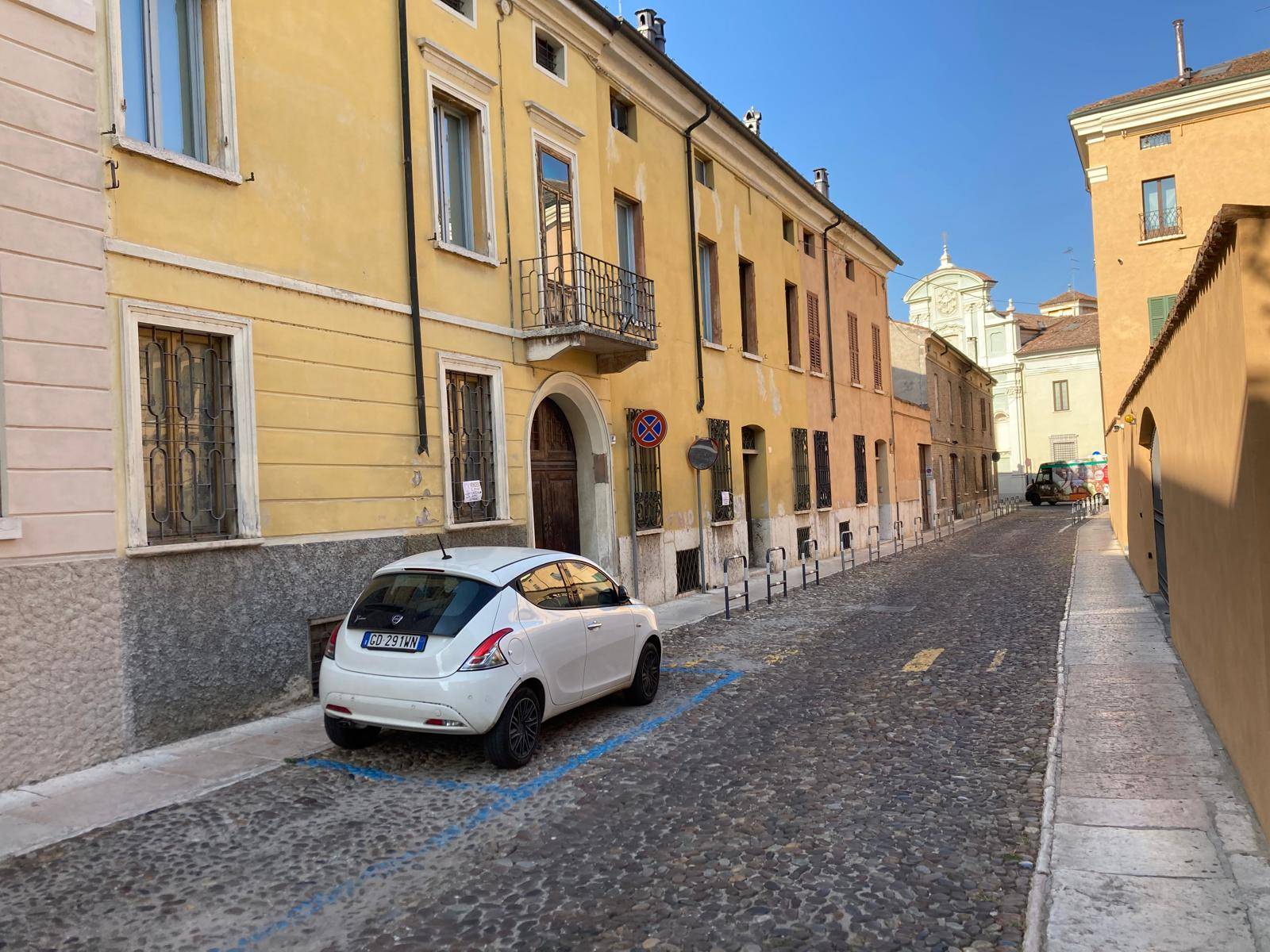 Casa indipendente da ristrutturare, Mantova centro storico