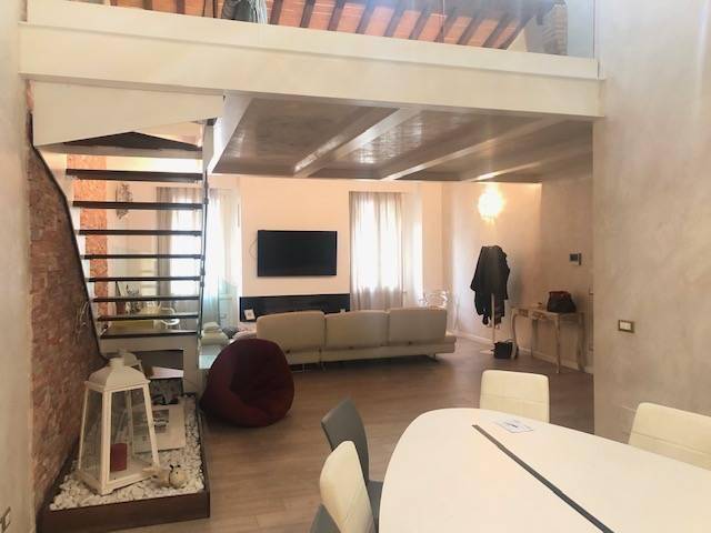 Appartamento in vendita a Mantova, Centro storico