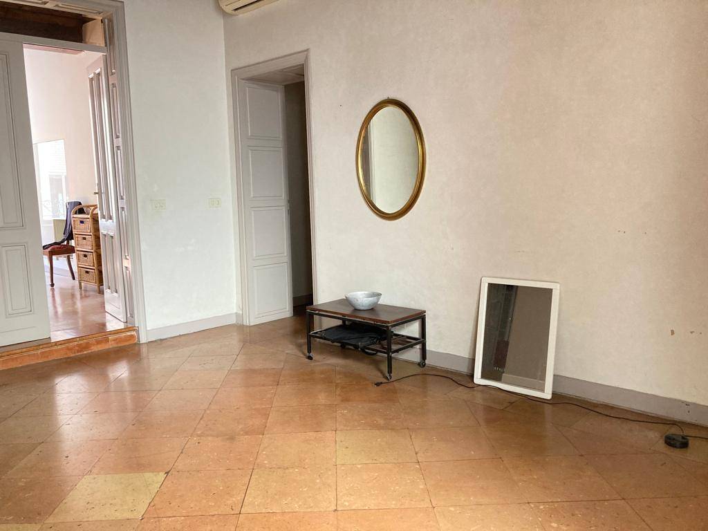 Appartamento in vendita a Mantova, Centro storico