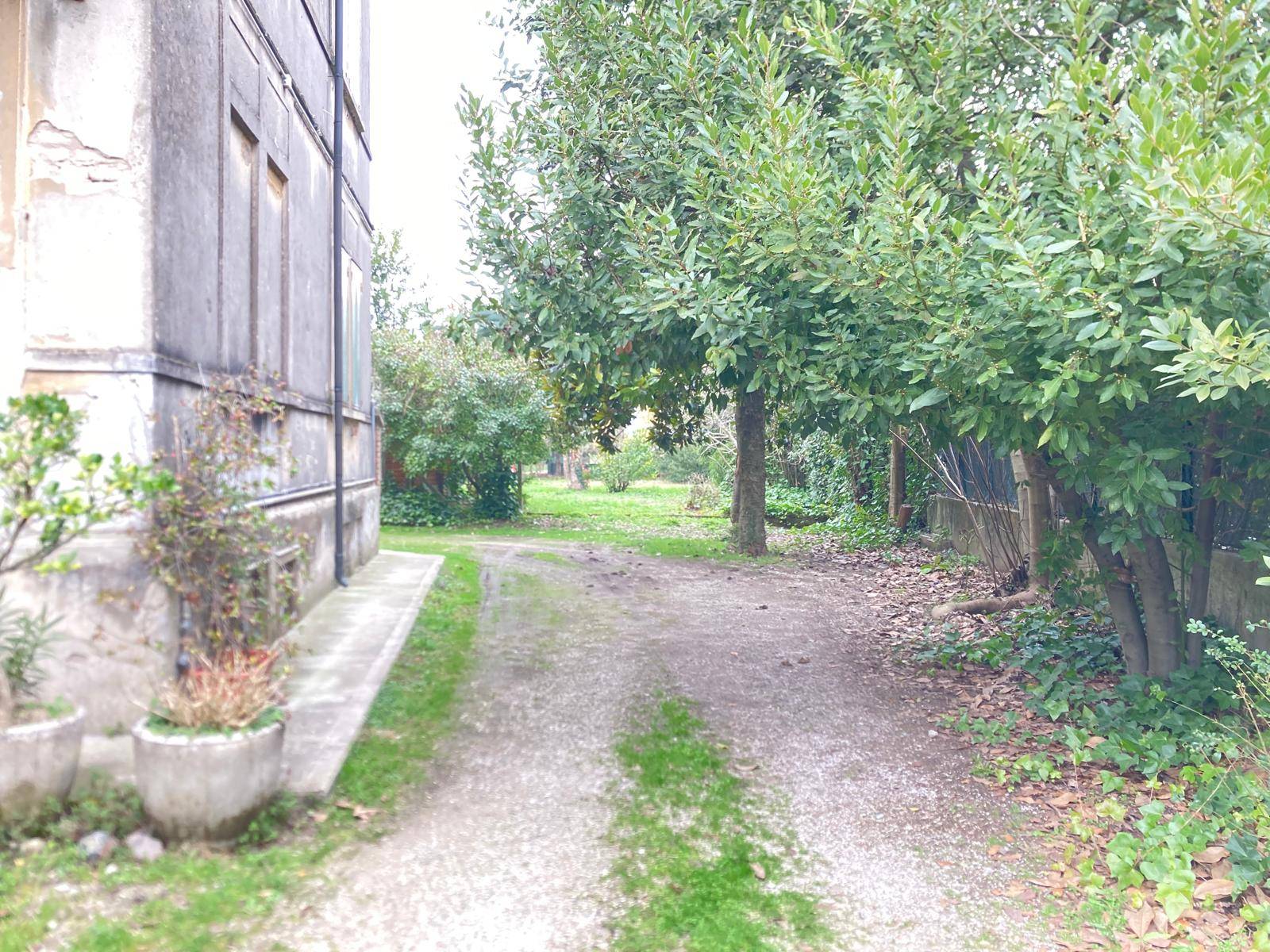 Villa in vendita a Mantova, Borgo Chiesanuova