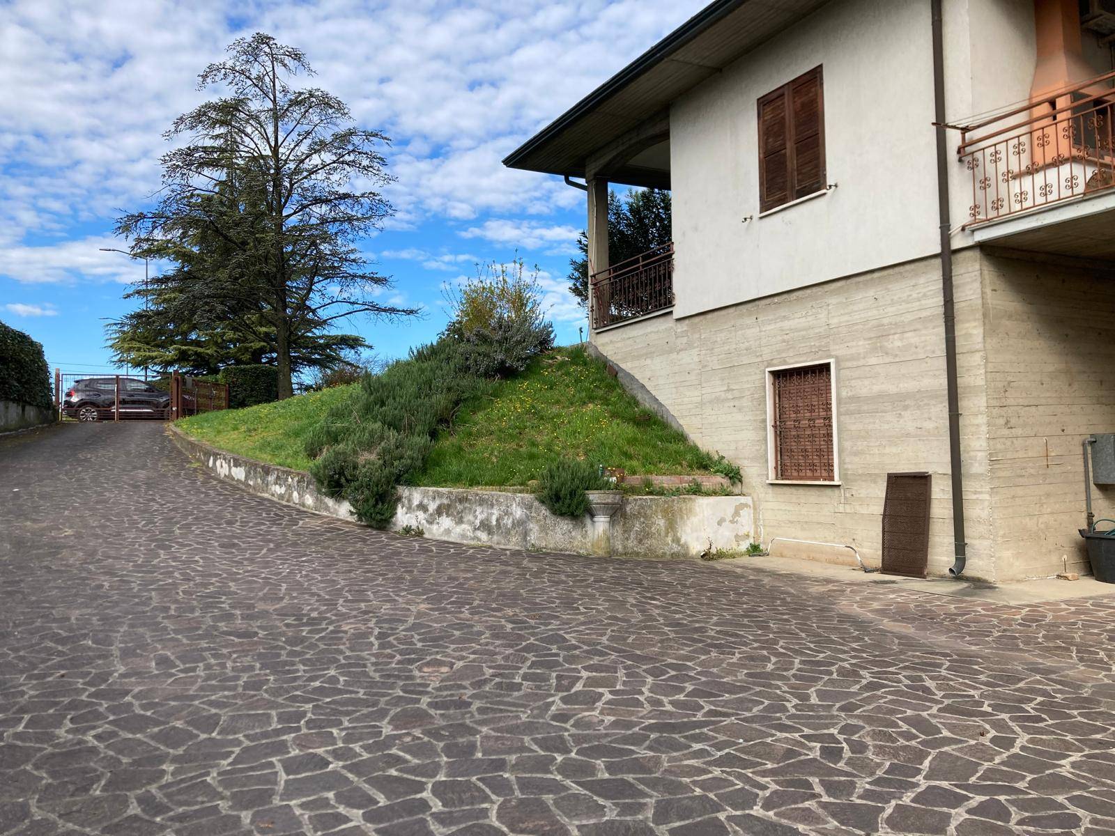 Villa in vendita a Mantova, Borgo Chiesanuova