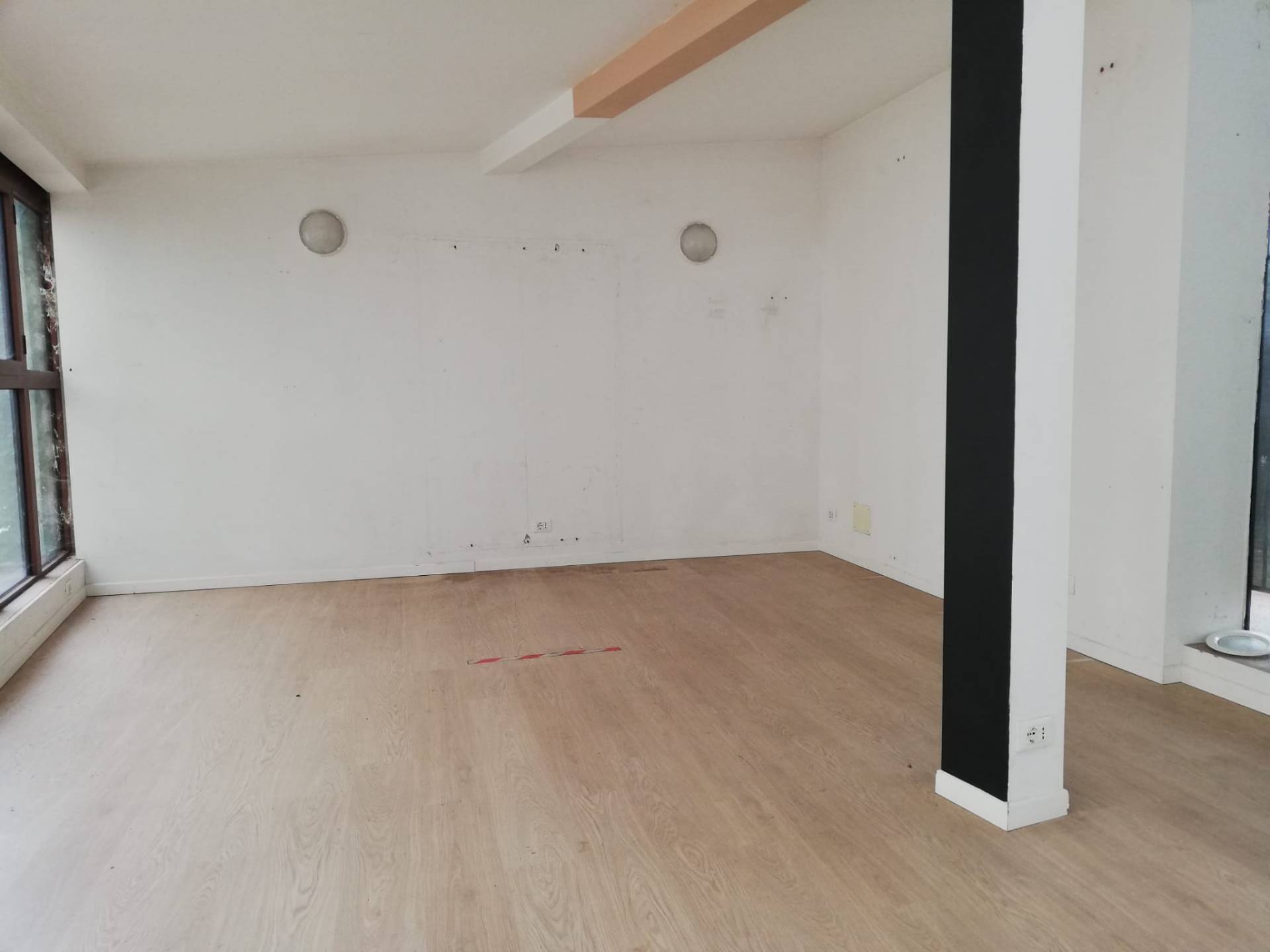 Locale commerciale in affitto a Mantova, Castelnuovo Angeli