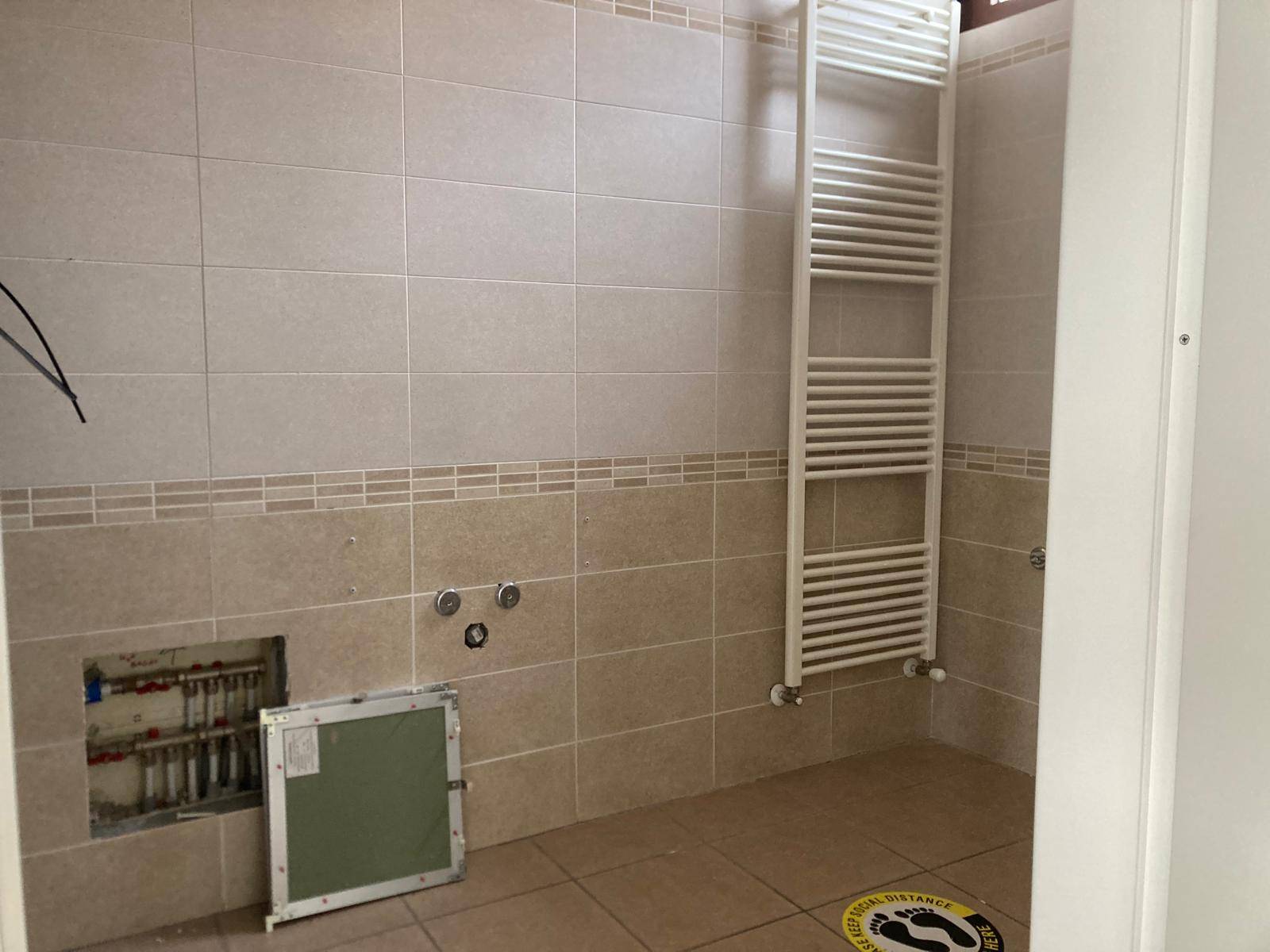 Locale commerciale in affitto a Mantova, Castelnuovo Angeli