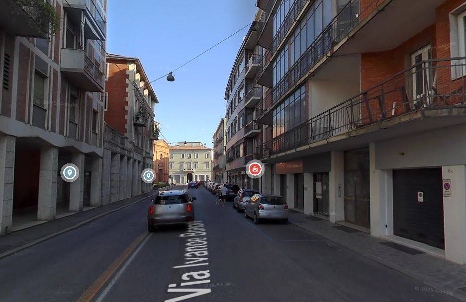 Locale commerciale in vendita a Mantova