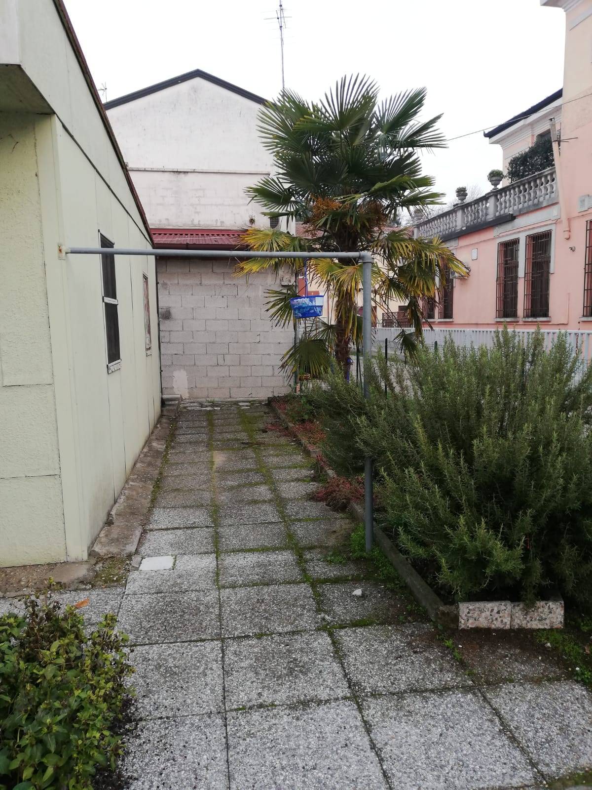 PORZIONE DI CASA in vendita a Mantova, Castelnuovo Angeli