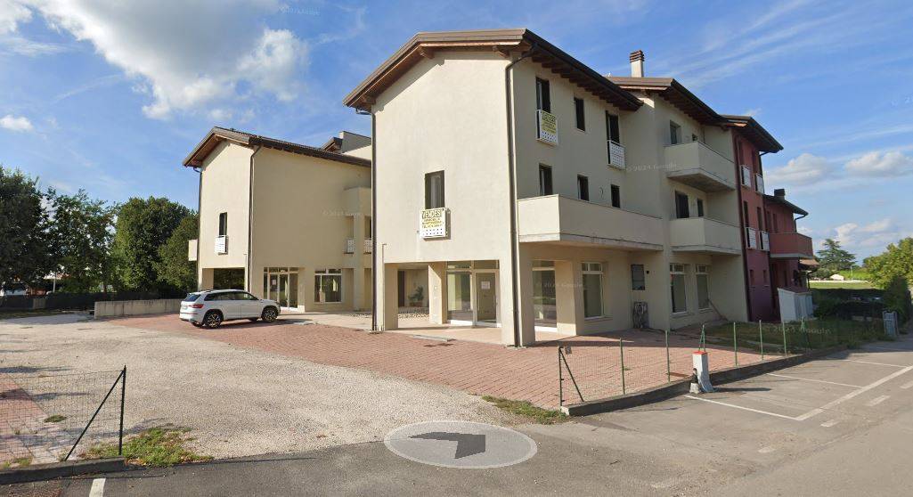 Locale commerciale in vendita a Goito, Marsiletti