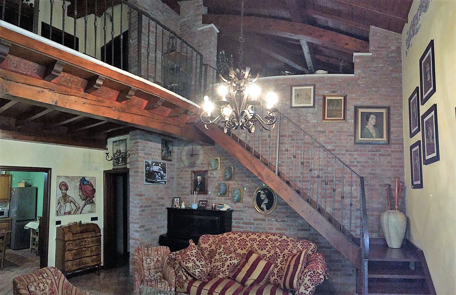 Villa in vendita a Mantova