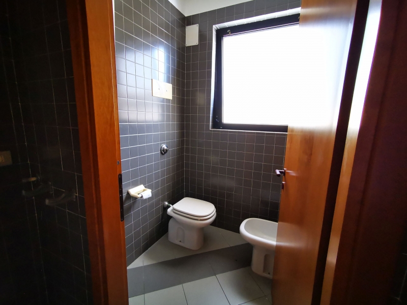 Ufficio in affitto a Desenzano del Garda