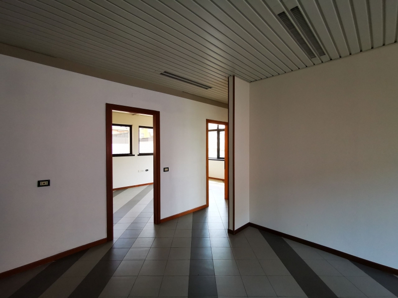 Ufficio in affitto a Desenzano del Garda