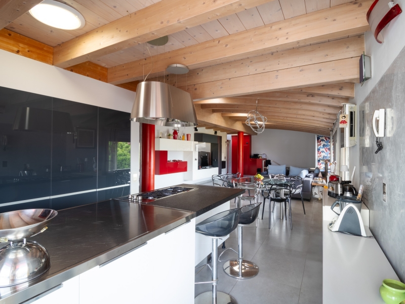 Quadrilocale ristrutturato a Desenzano del Garda