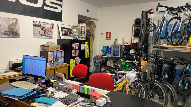 Negozio con terrazzo a Desenzano del Garda