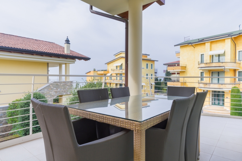 Appartamento arredato in affitto a Sirmione