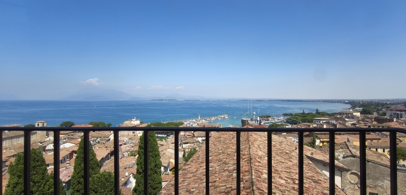 Quadrilocale con giardino a Desenzano del Garda