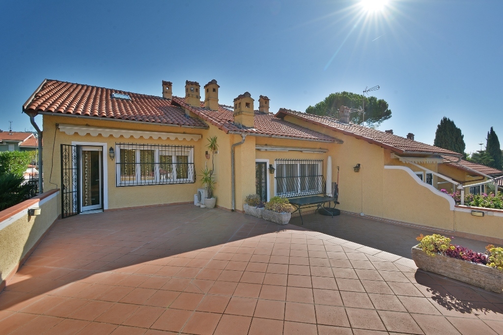 Appartamento vista mare in piazza sant'anna 1, San Bartolomeo al Mare