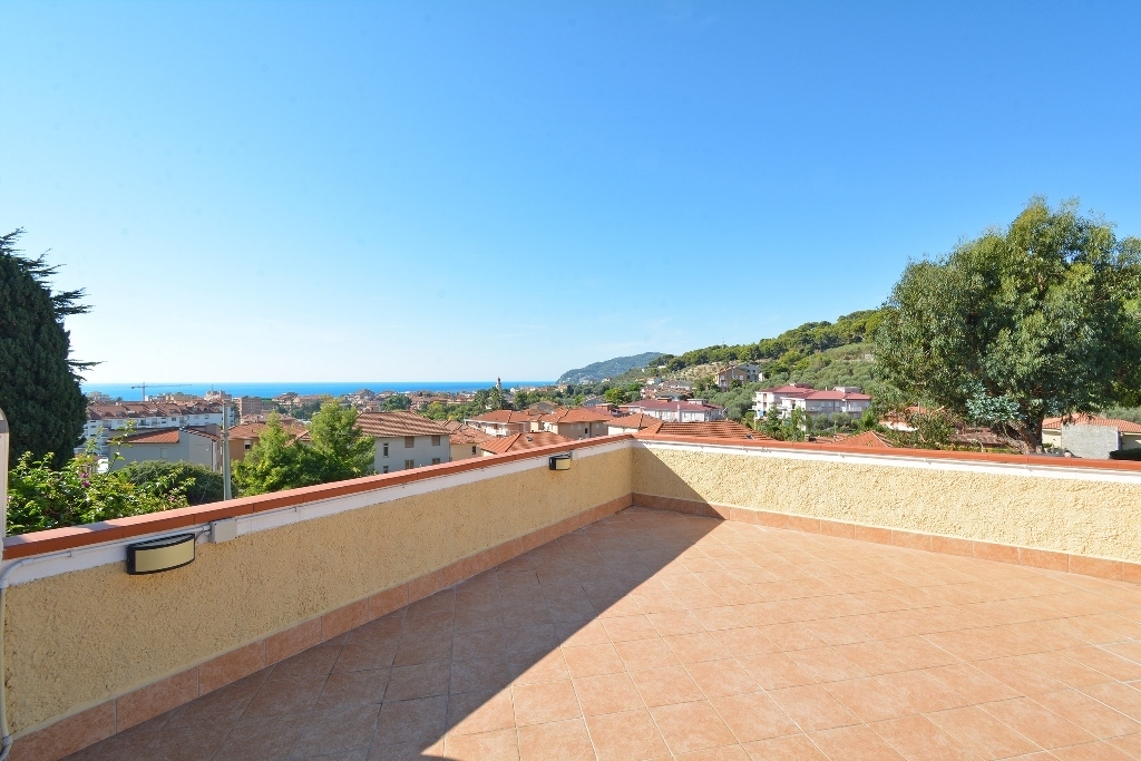 Appartamento vista mare in piazza sant'anna 1, San Bartolomeo al Mare