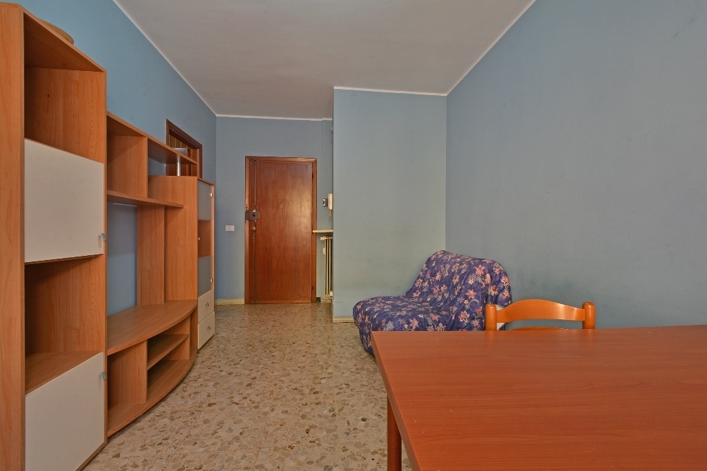 Bilocale da ristrutturare in via roma 123, San Bartolomeo al Mare