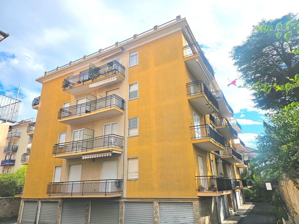 Monolocale vista mare in via aurelia 205, San Bartolomeo al Mare