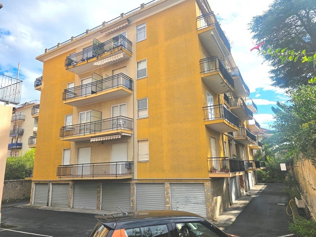 Monolocale vista mare in via aurelia 205, San Bartolomeo al Mare