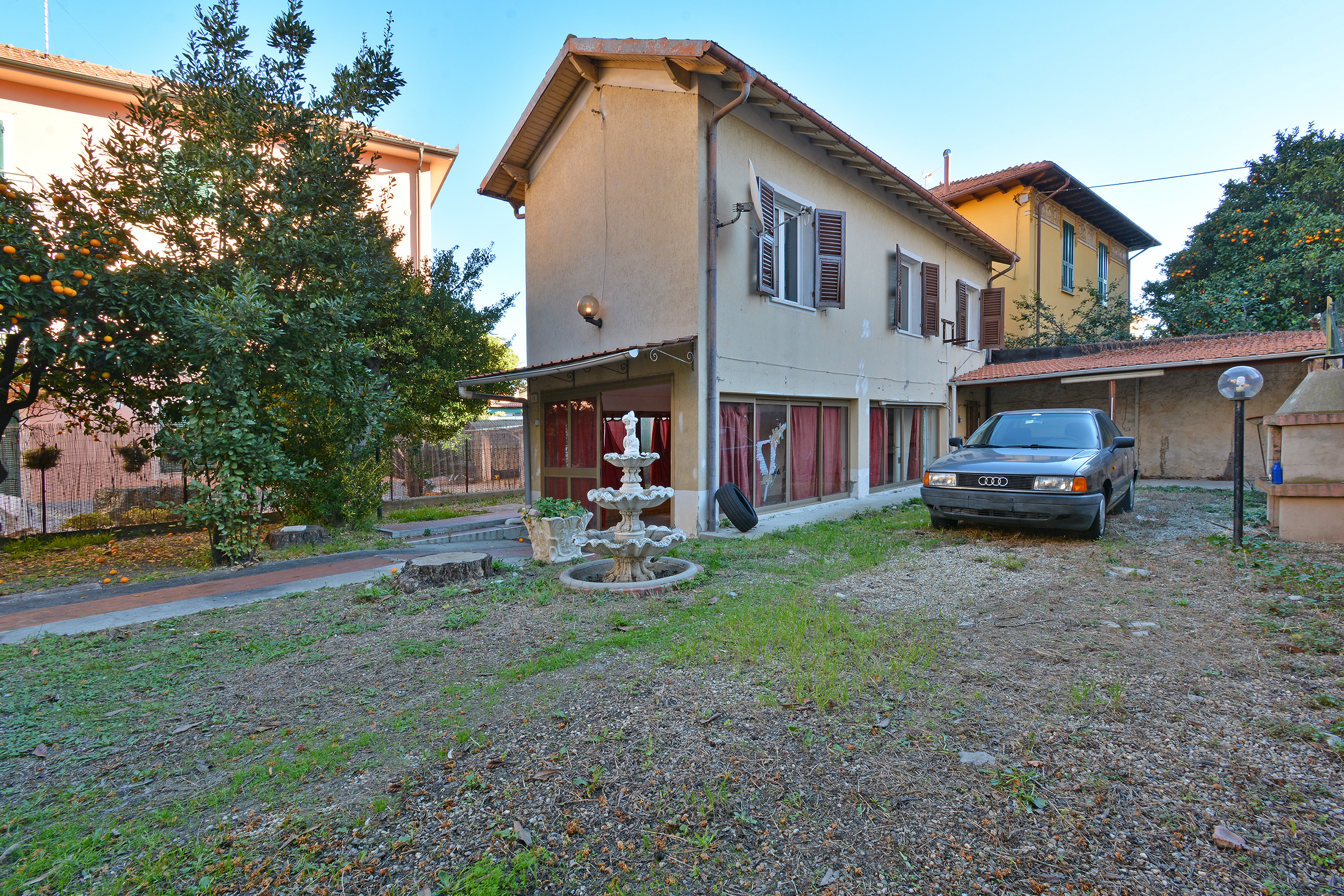 Casa indipendente con giardino in via indiani 19, Diano Marina