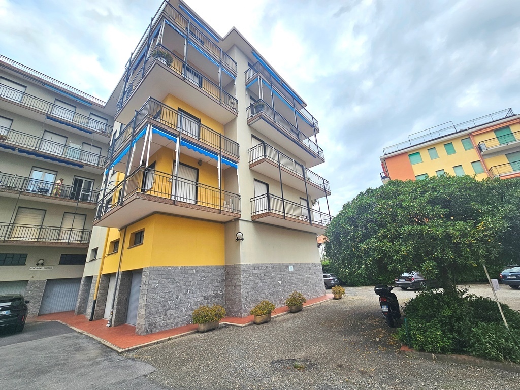 Trilocale vista mare in via cristoforo colombo 16, San Bartolomeo al Mare