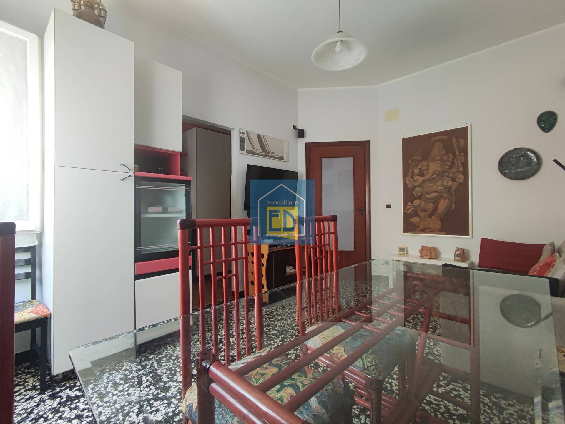 Appartamento in vendita a Savona, Via Mignone