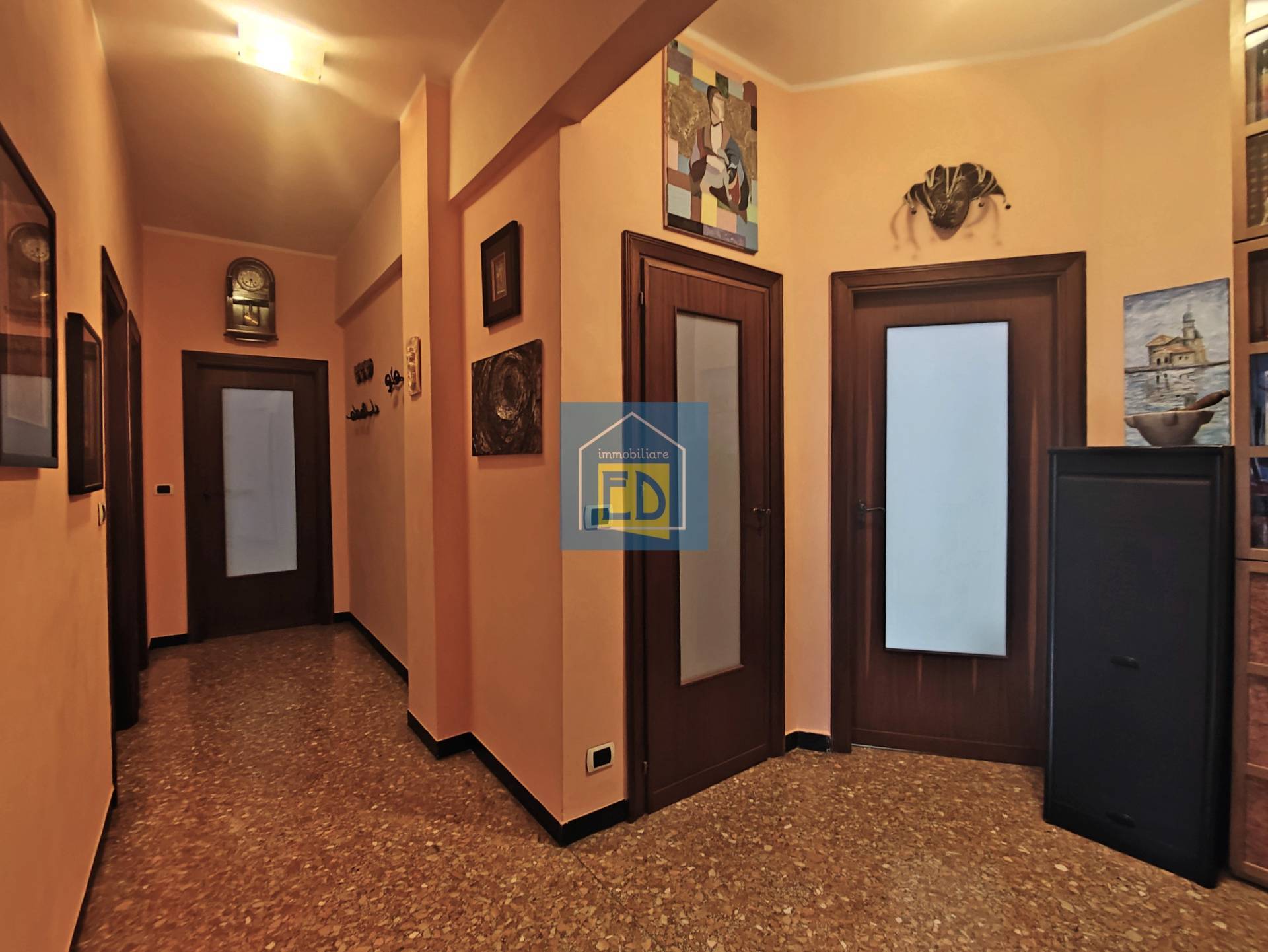 Appartamento in vendita a Savona, Via Mignone