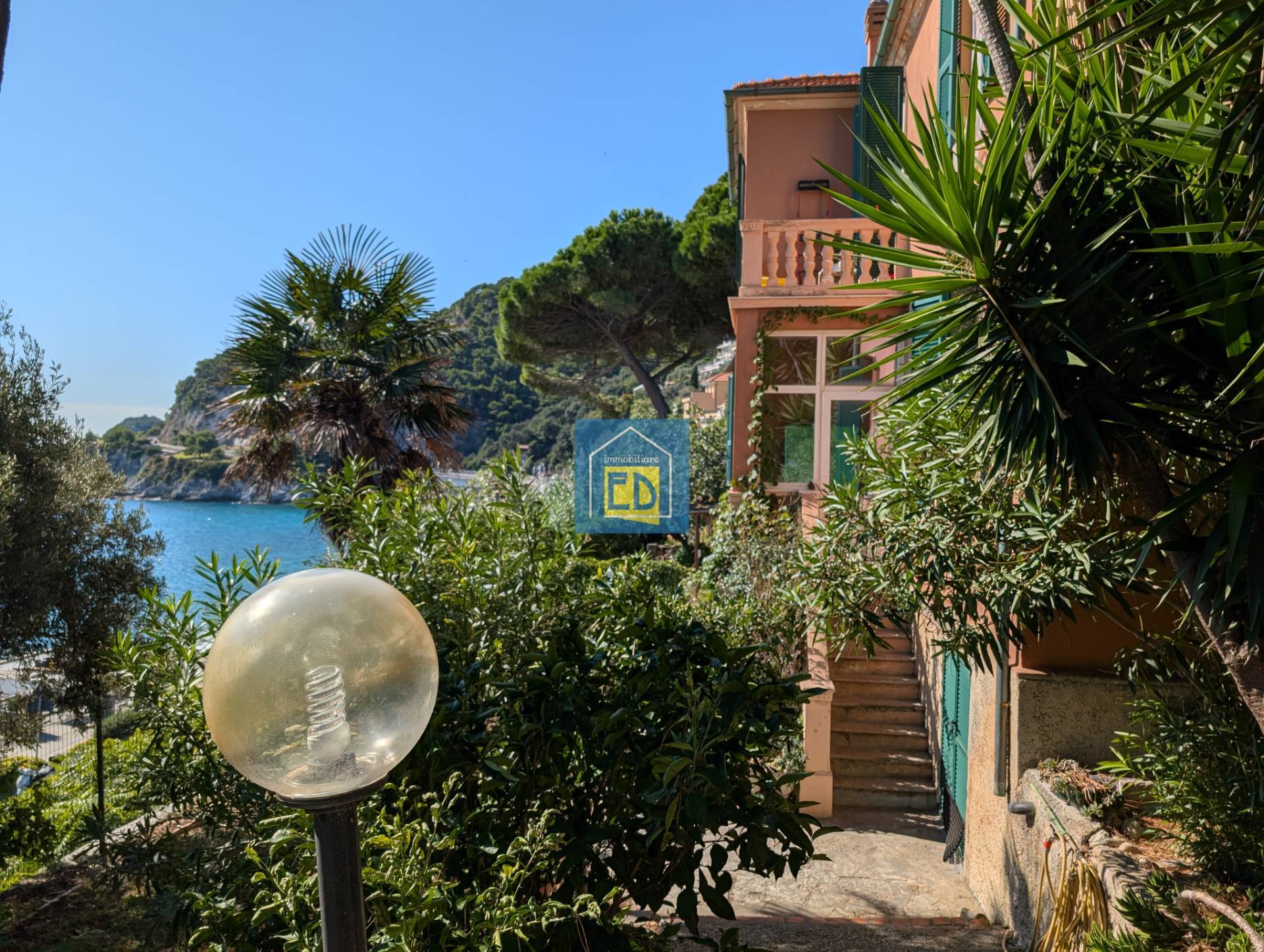Villa in vendita a Bergeggi