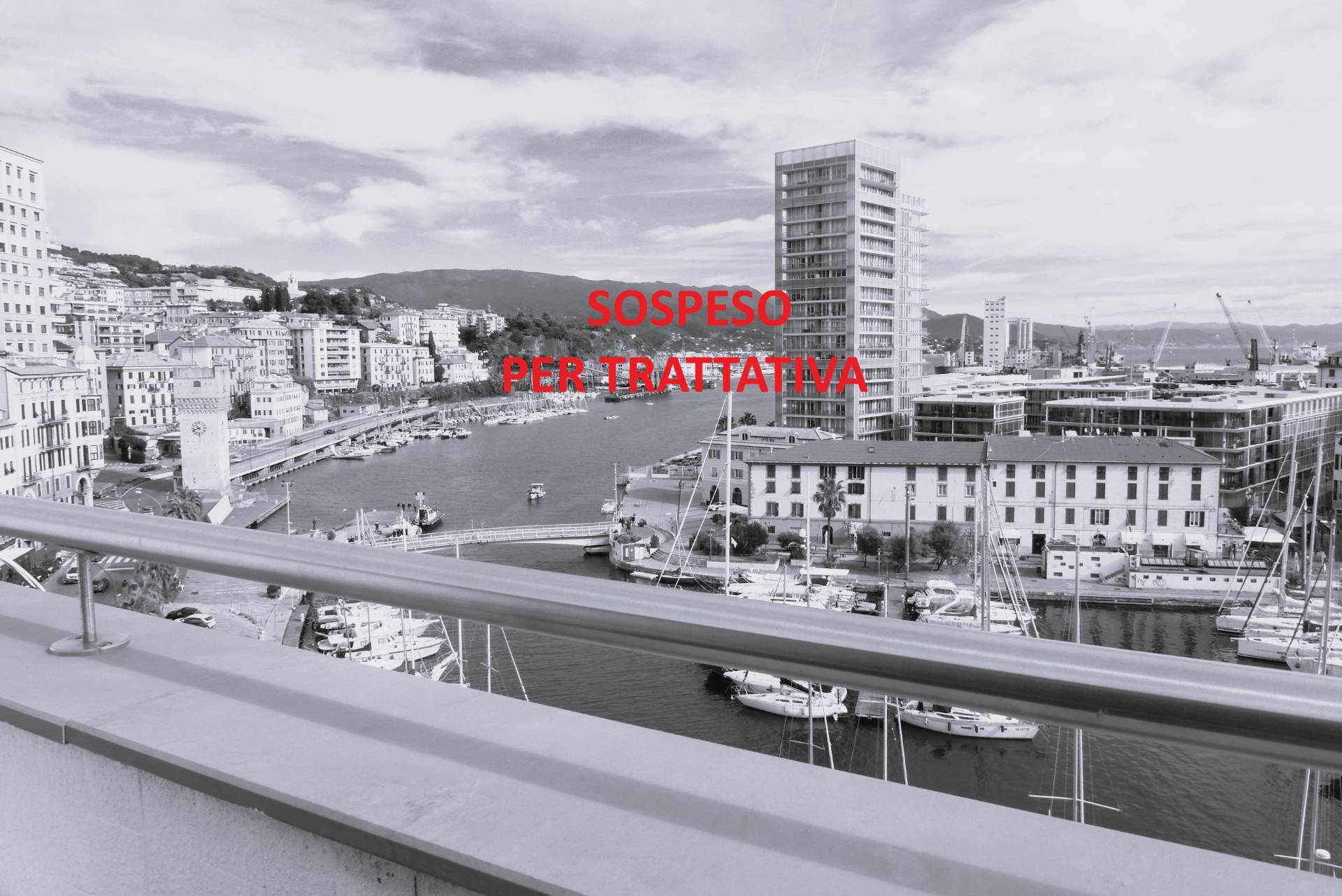 Appartamento in vendita a Savona, Centro