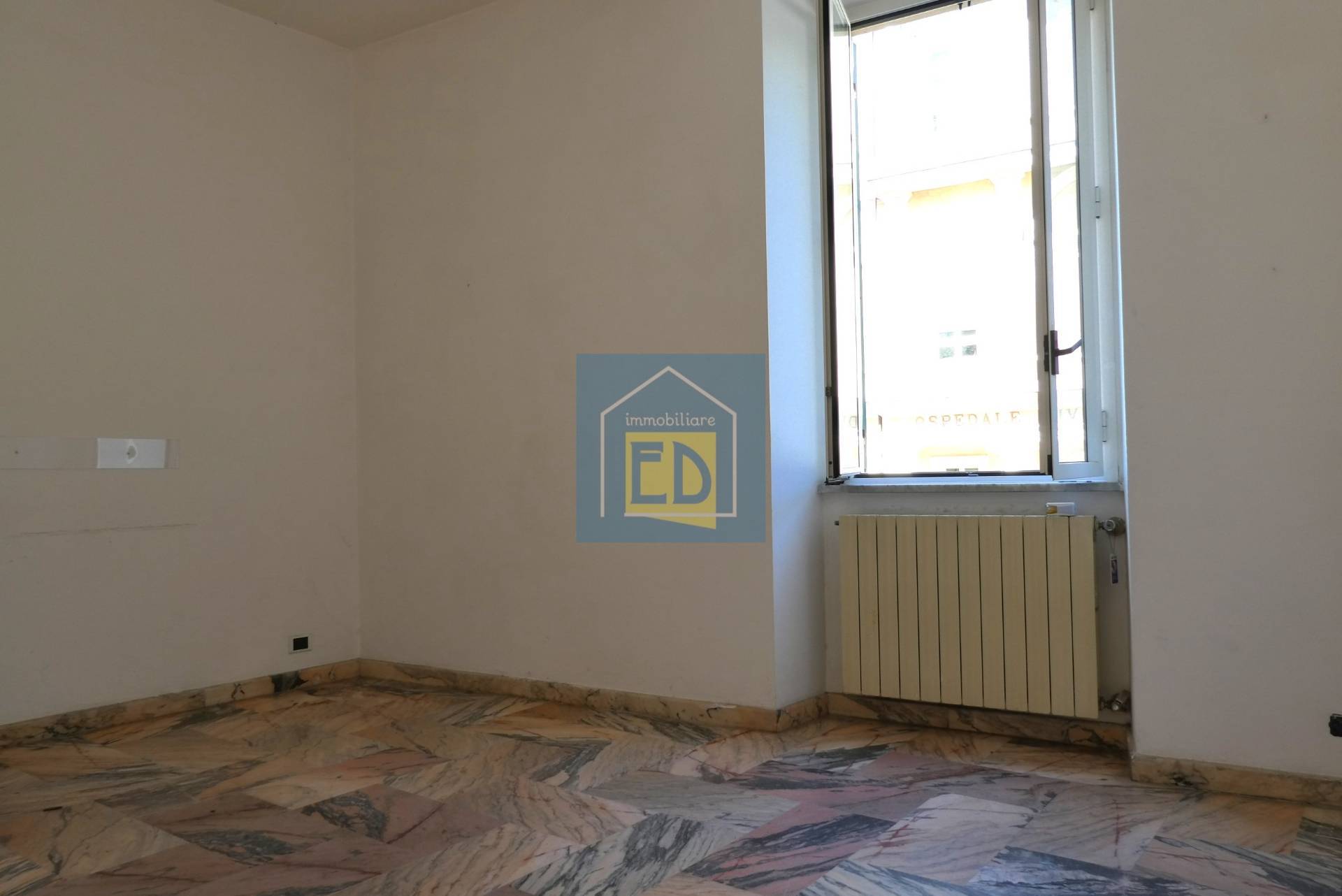 Studio/Ufficio in affitto a Savona, Centro