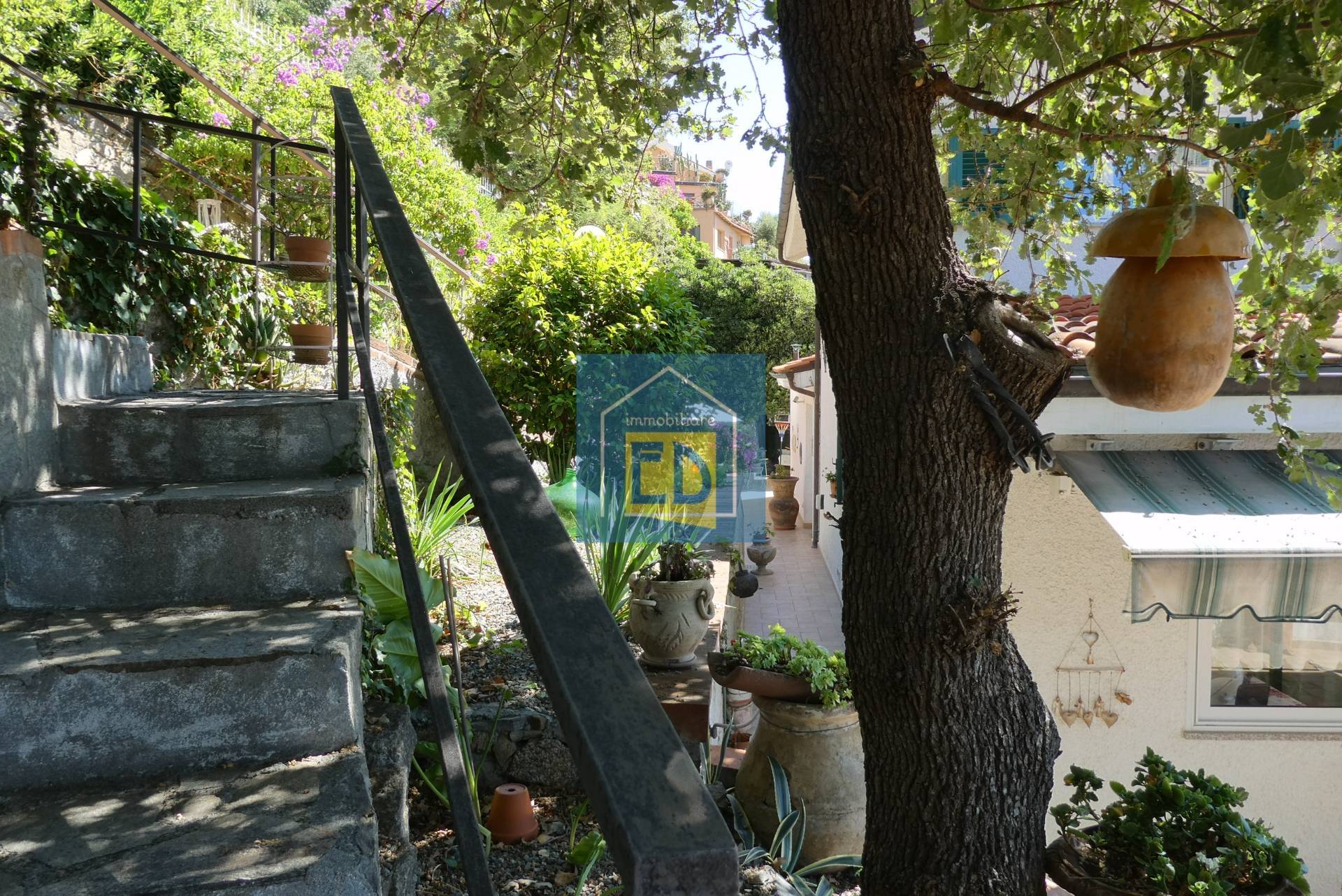 Villa in vendita a Albissola Marina