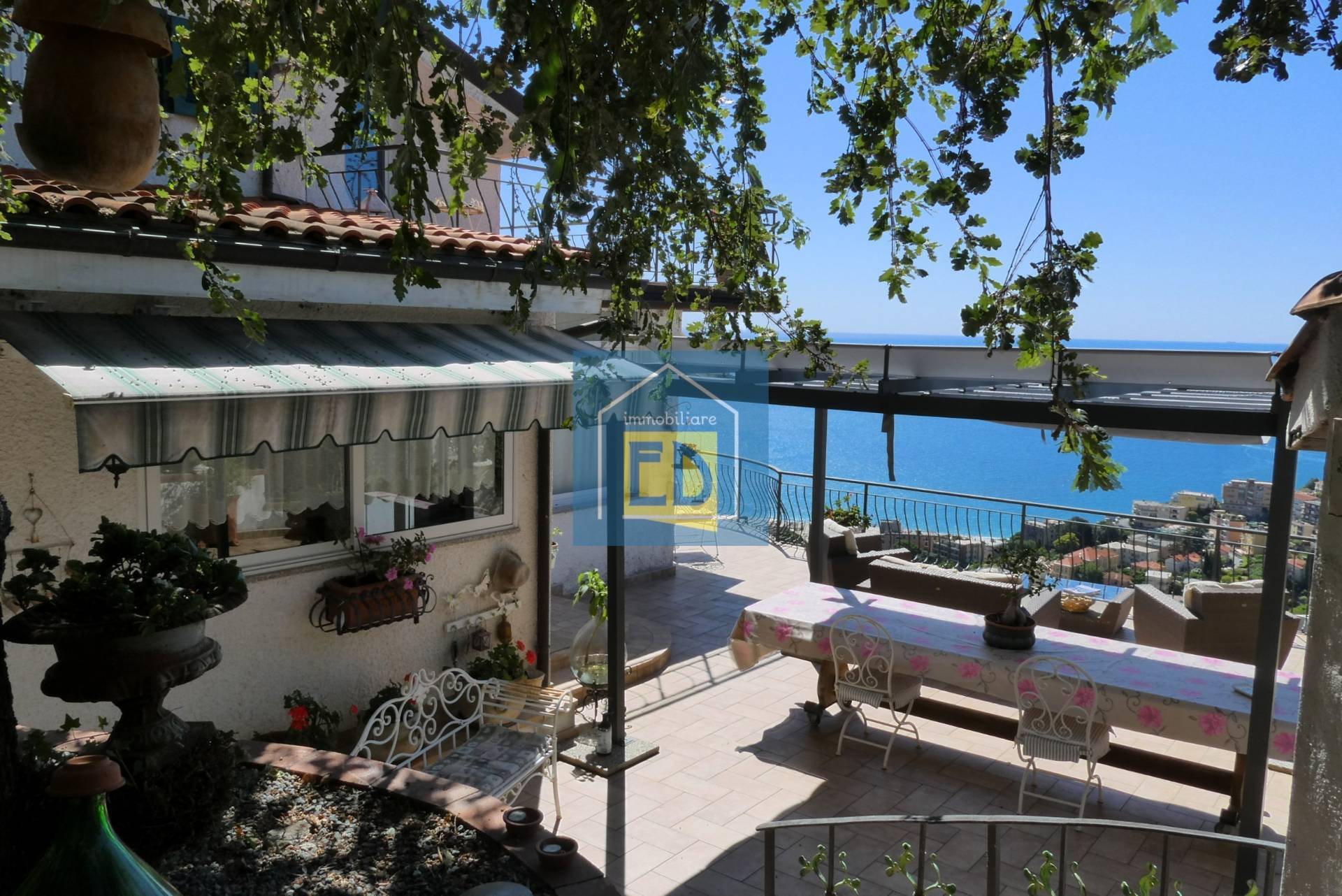 Villa in vendita a Albissola Marina